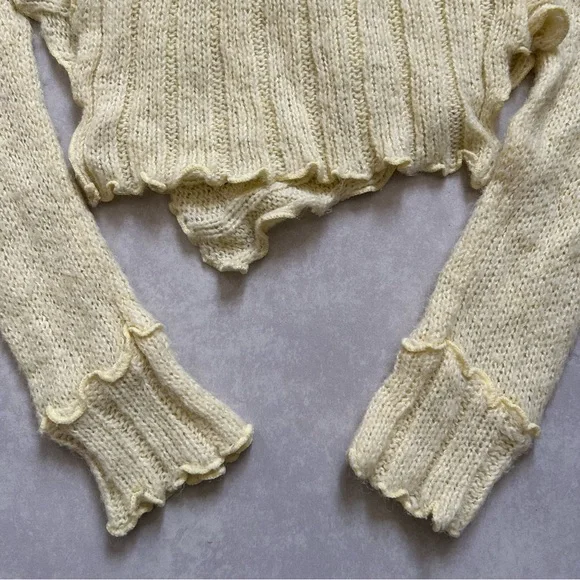 Urban Outfitters Kimchi Blue Fiora Sweater - Picture 8 of 10